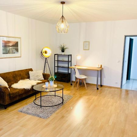 Schone, Gut Ausgestattete Wohnung Fur 1 Bis 4 Personen - Zentral Gelegen Bad Ems Luaran gambar